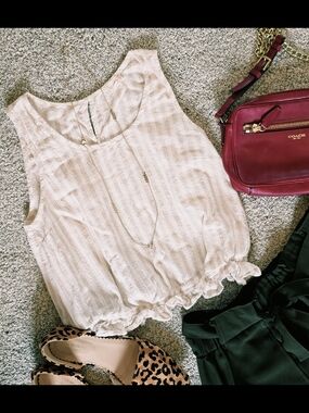 Hem & Thread Cream Textured Ruffle-Hem Cotton/Linen Blend  Tank Top